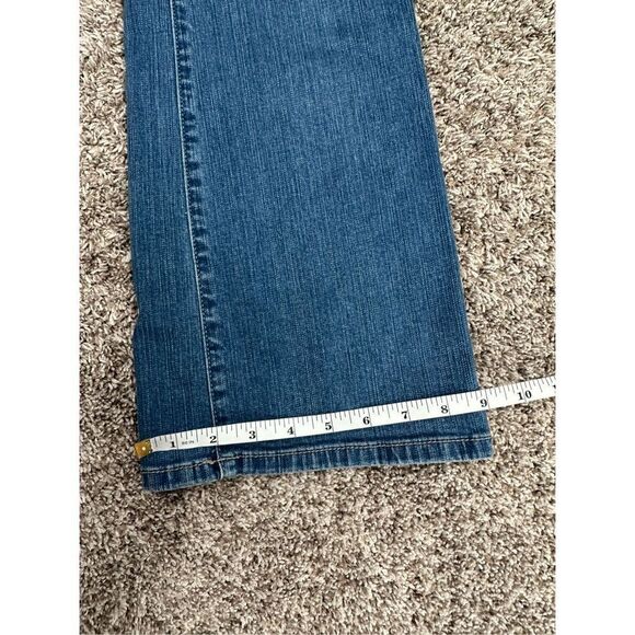 Torrid Slim Boot Jeans Stretchy Flare Leg Bootcut Medium Blue Wash High Rise 16R - Picture 10 of 11